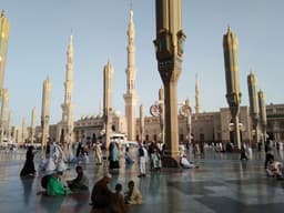 Berapa Biaya Umroh? Rincian Pengeluaran dan Tips Menyiapkan Anggaran